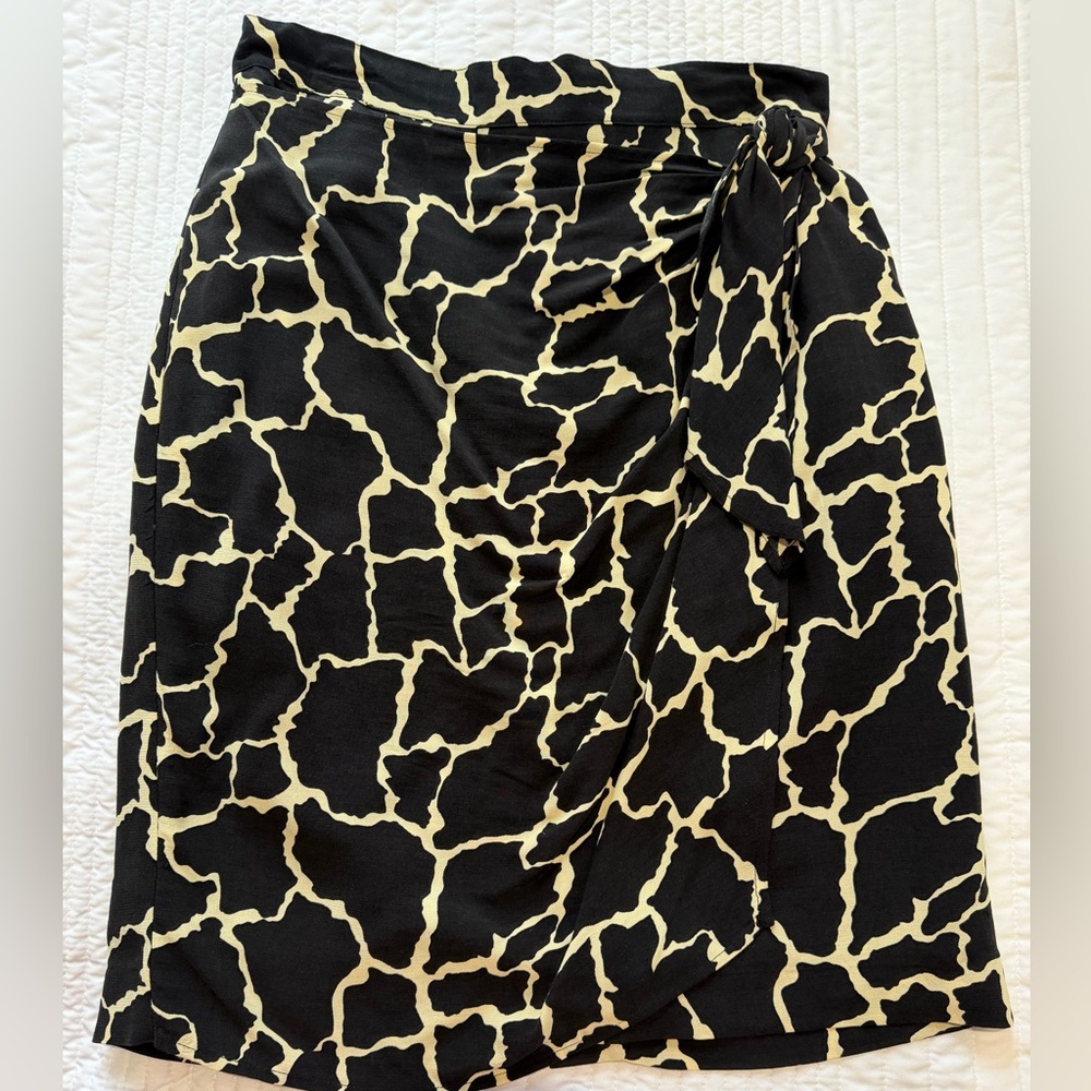 Apart Black and Cream Animal 🦒 Print Wrap Skirt